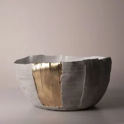 Paola Paronetto Bowl Cartoccio B17/Sabbia Chiaro con inserto dorato><noscript><img width=