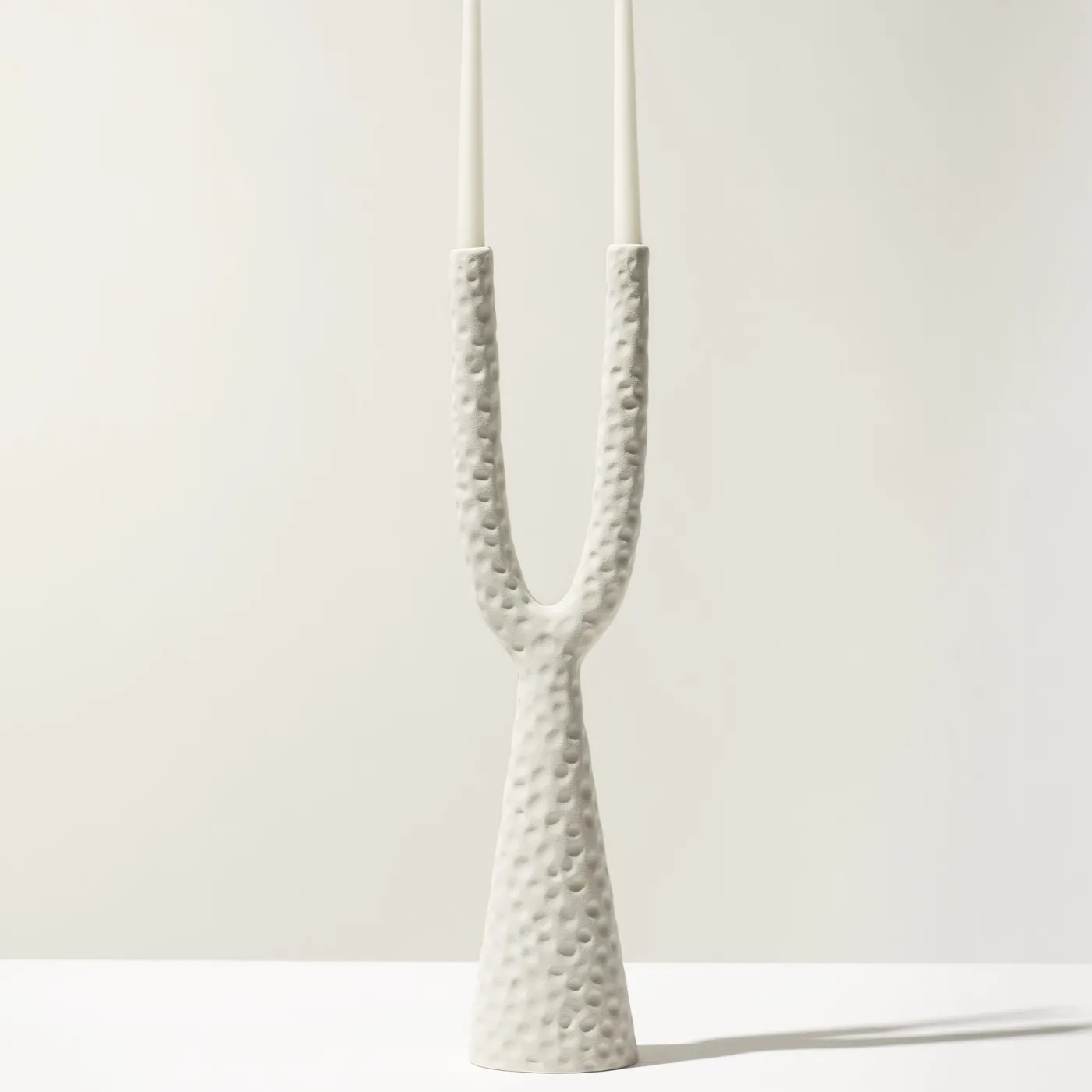 Ceramica Gatti 1928 Candelabro Alpha in ceramica bianco opaco> Candelieri E Portacandele