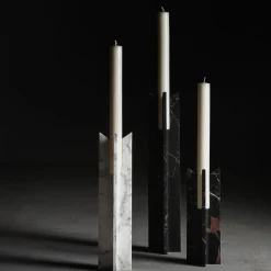 Kreoo Candeliere in marmo nero e oro Trinity S><noscript><img width=