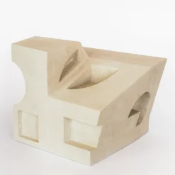 Pimar Limestone Casetta Holl di Steven Holl><noscript><img width=