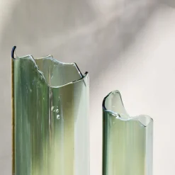 Coki Catharsis Vaso scultoreo in vetro salvia #1> Vasi Da Fiori