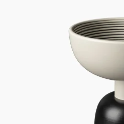 Bitossi Ceramiche Centrotavola alto bianco e nero di Ettore Sottsass> Centrotavola