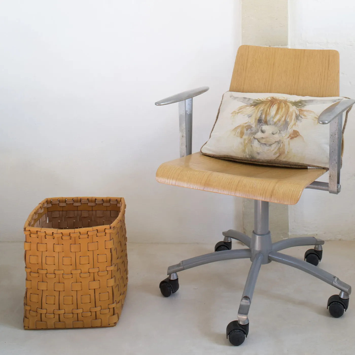 Oscar Maschera Cestino intrecciato quadrato ocra di> Ceste