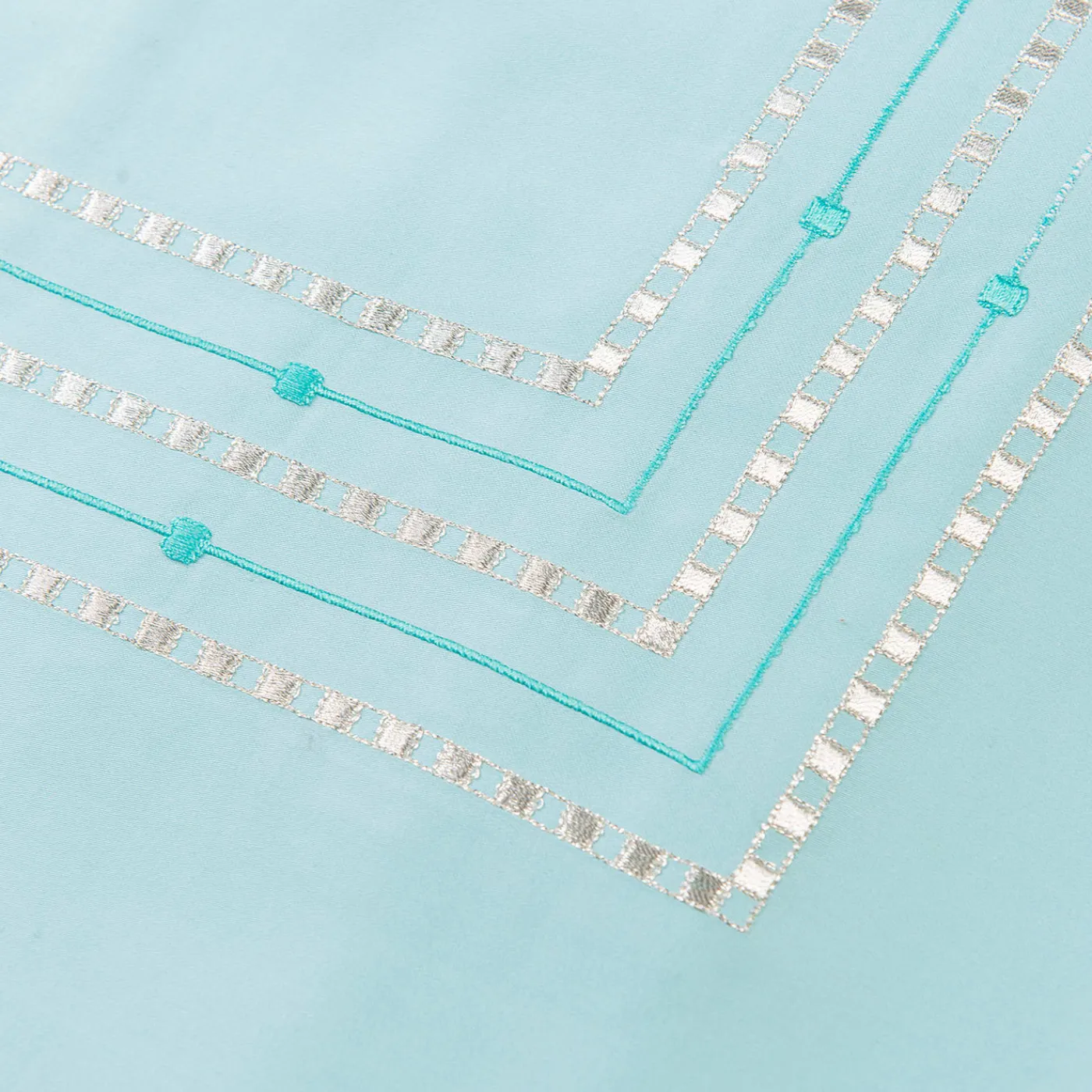 TessilArte Completo Letto Ametista Azzurro Chiaro Ricamato in Raso di Cotone> Biancheria Da Letto