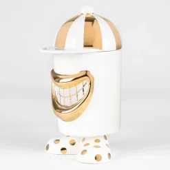 Andrea Maestri Contenitore Ugo White><noscript><img width=