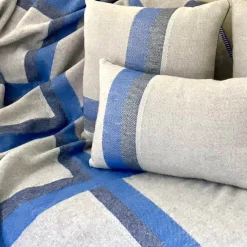 Villa Como Coperta Cornice blu e grigia><noscript><img width=