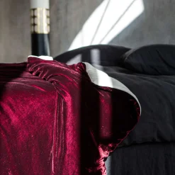 Once Milano Coperta di velluto rosso e lino><noscript><img width=