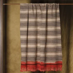 The House of Lyria Coperta Formia a righe policrome in cashmere e seta><noscript><img width=