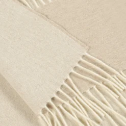 Rivolta Carmignani Coperta piccola beige con frange Defilé><noscript><img width=