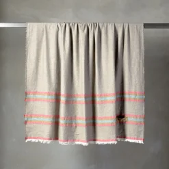 The House of Lyria Coperta Rigoroso con frange in cashmere e lino policromatico><noscript><img width=