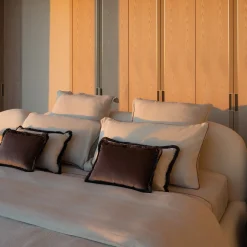 LO Decor Coppia di cuscini Happy in velluto bianco e marrone a rettangolo> Cuscini