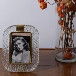 Bottega Veneziana Cornice con Struttura in Ottone Lucido e Vetro a Torciglione Cristallo Trasparente><noscript><img width=