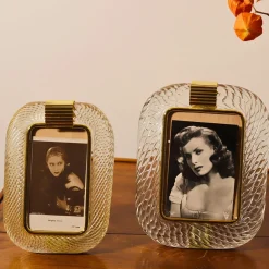 Bottega Veneziana Cornice con Struttura in Ottone Lucido e Vetro a Torciglione Cristallo Trasparente><noscript><img width=