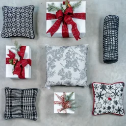 l'Opificio Cuscino Carré bianco e nero in tessuto toile de jouy jacquard><noscript><img width=