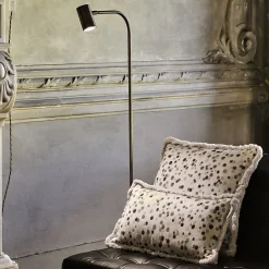 Carola fra i Trulli Cuscino grande con frange bianche e nere><noscript><img width=