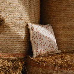 Carola fra i Trulli Cuscino grande con frange color caramello e marrone><noscript><img width=