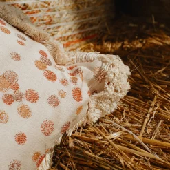 Carola fra i Trulli Cuscino grande con frange color caramello e marrone><noscript><img width=