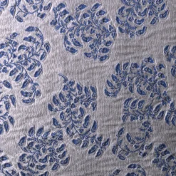 The House of Lyria Cuscino quadrato Murcia in jacquard floreale argentato e blu><noscript><img width=