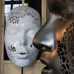 ENIGMA Atelier Donna MASCHERATI Scultura Bianca><noscript><img width=