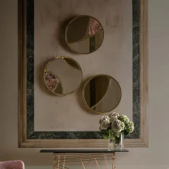 Black Tie Kit di 3 specchi Delta 1-2-3 di Claudia Campone e Martina Stancati><noscript><img width=