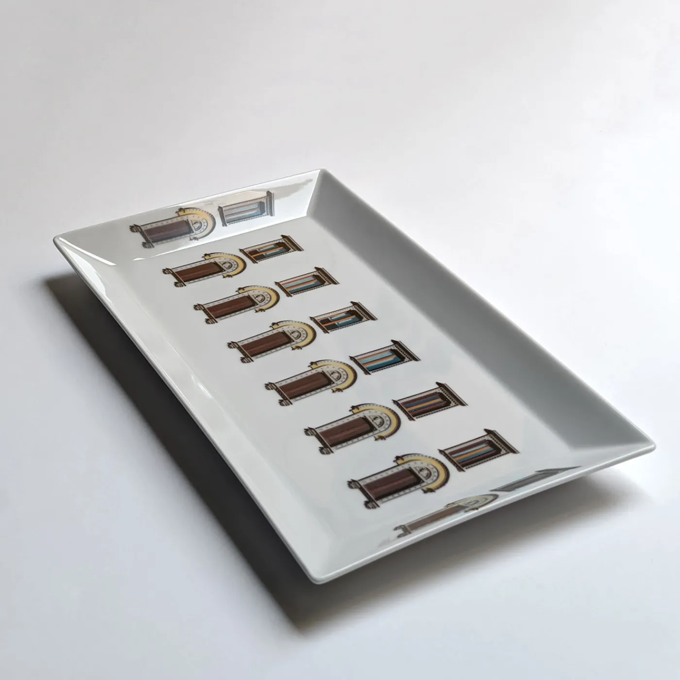 Grand Tour by Vito Nesta La Finestra Sul Cortile Videopoche rettangolare in porcellana #3> Svuotatasche