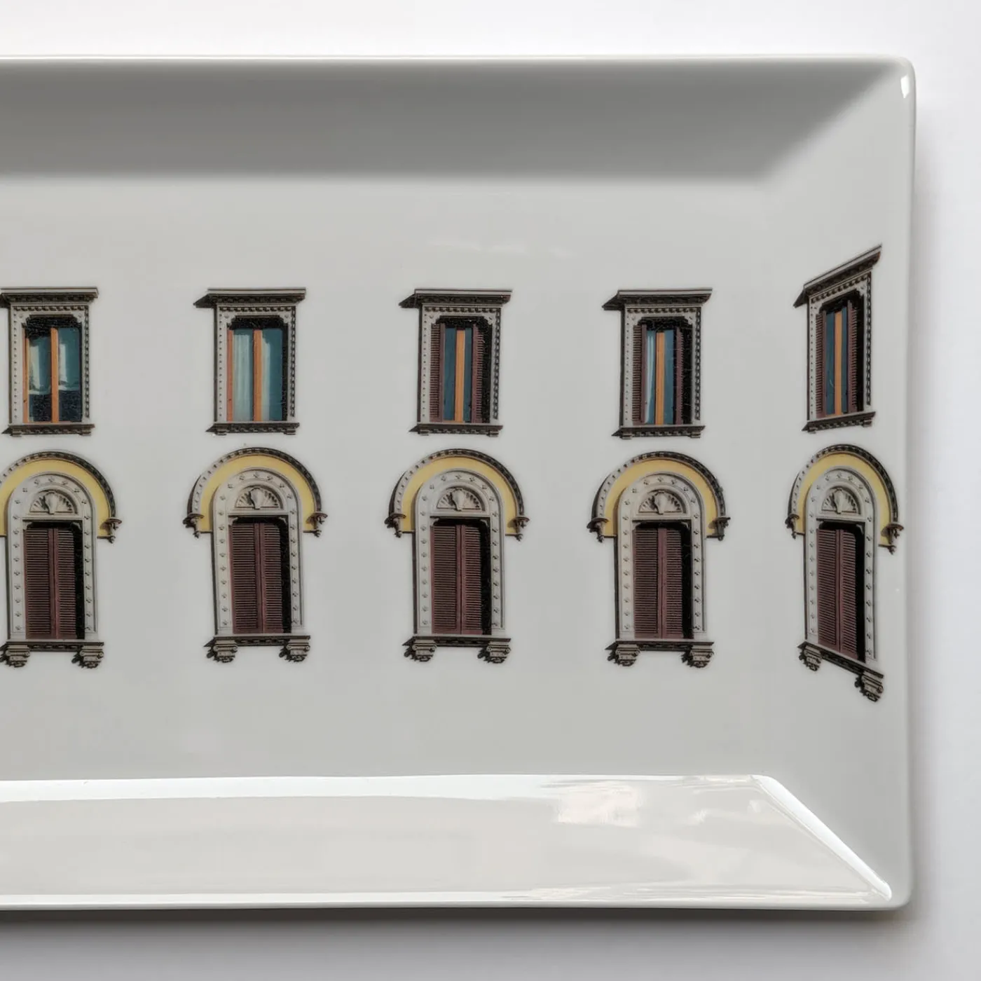 Grand Tour by Vito Nesta La Finestra Sul Cortile Videopoche rettangolare in porcellana #3> Svuotatasche