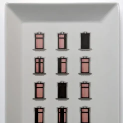 Grand Tour by Vito Nesta La Finestra Sul Cortile Videopoche rettangolare in porcellana #5><noscript><img width=