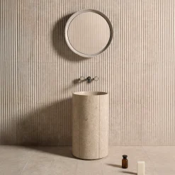 Luce Di Carrara Lavabo a Colonna in Marmo Beige Sartoriale di Federico Peri><noscript><img width=