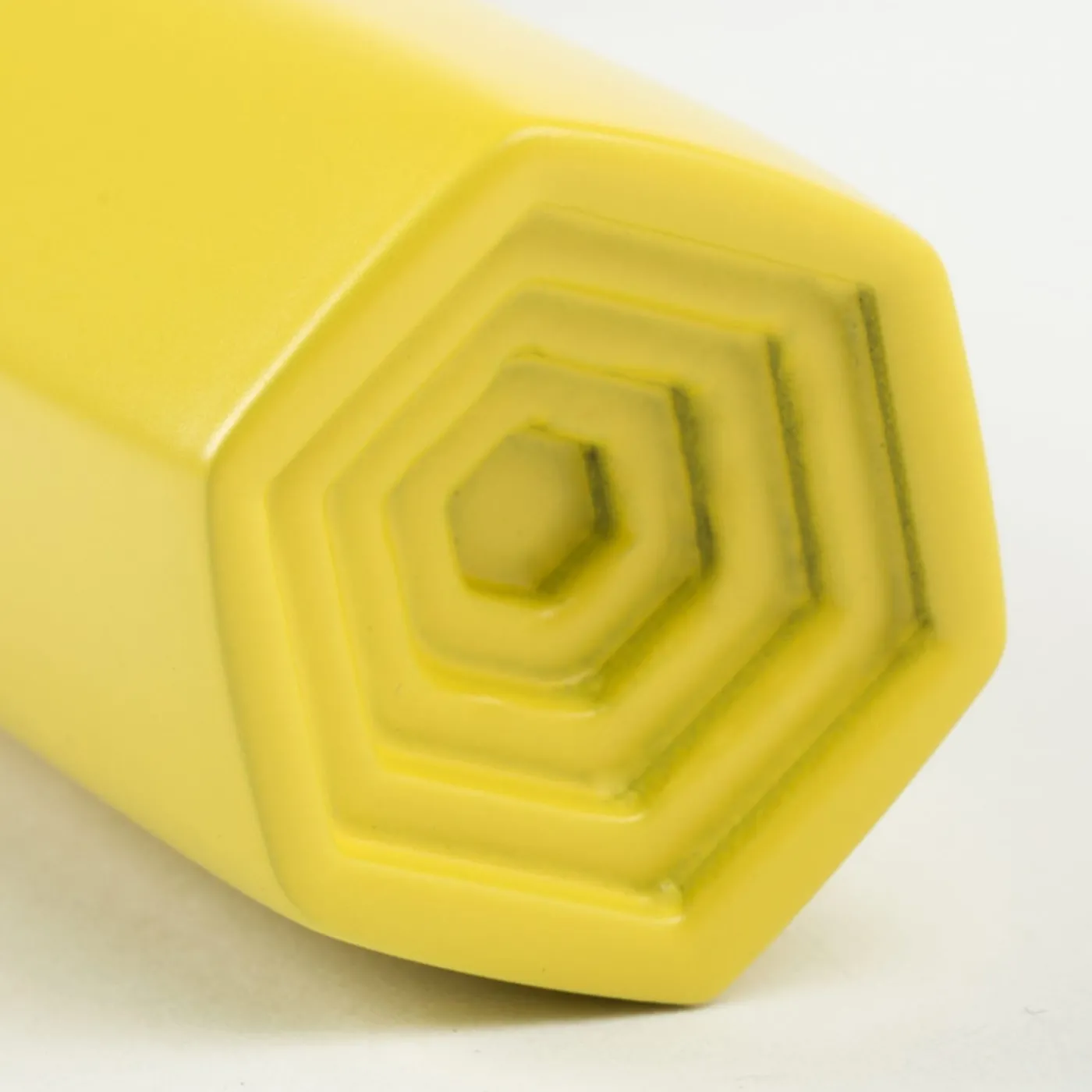 NIVA Design Maniglia Prisma Matte Yellow di Nicole Valenti> Maniglie