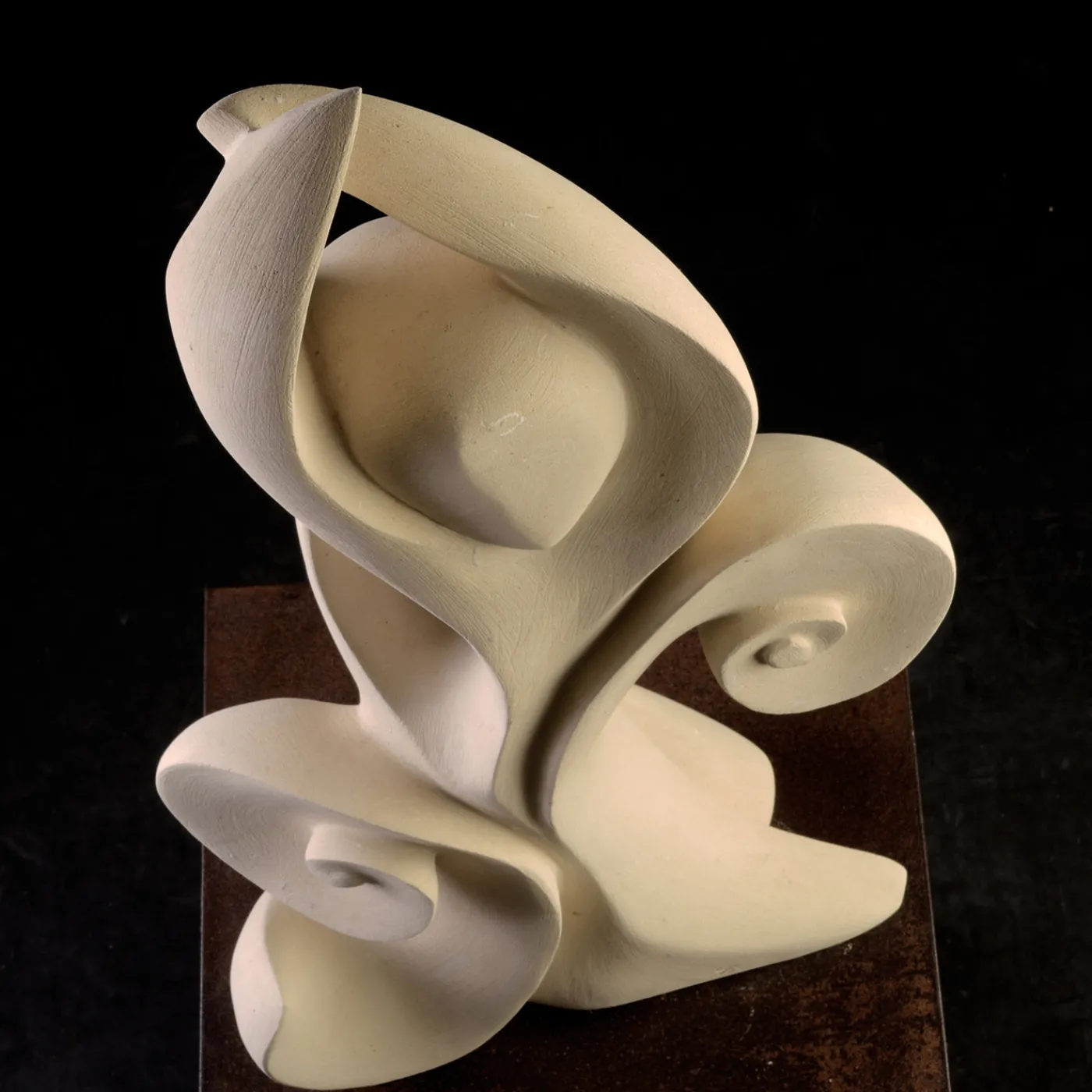 Creazioni di Andrea Serra Oltre le Maree scultura in pietra leccese> Sculture Decorative