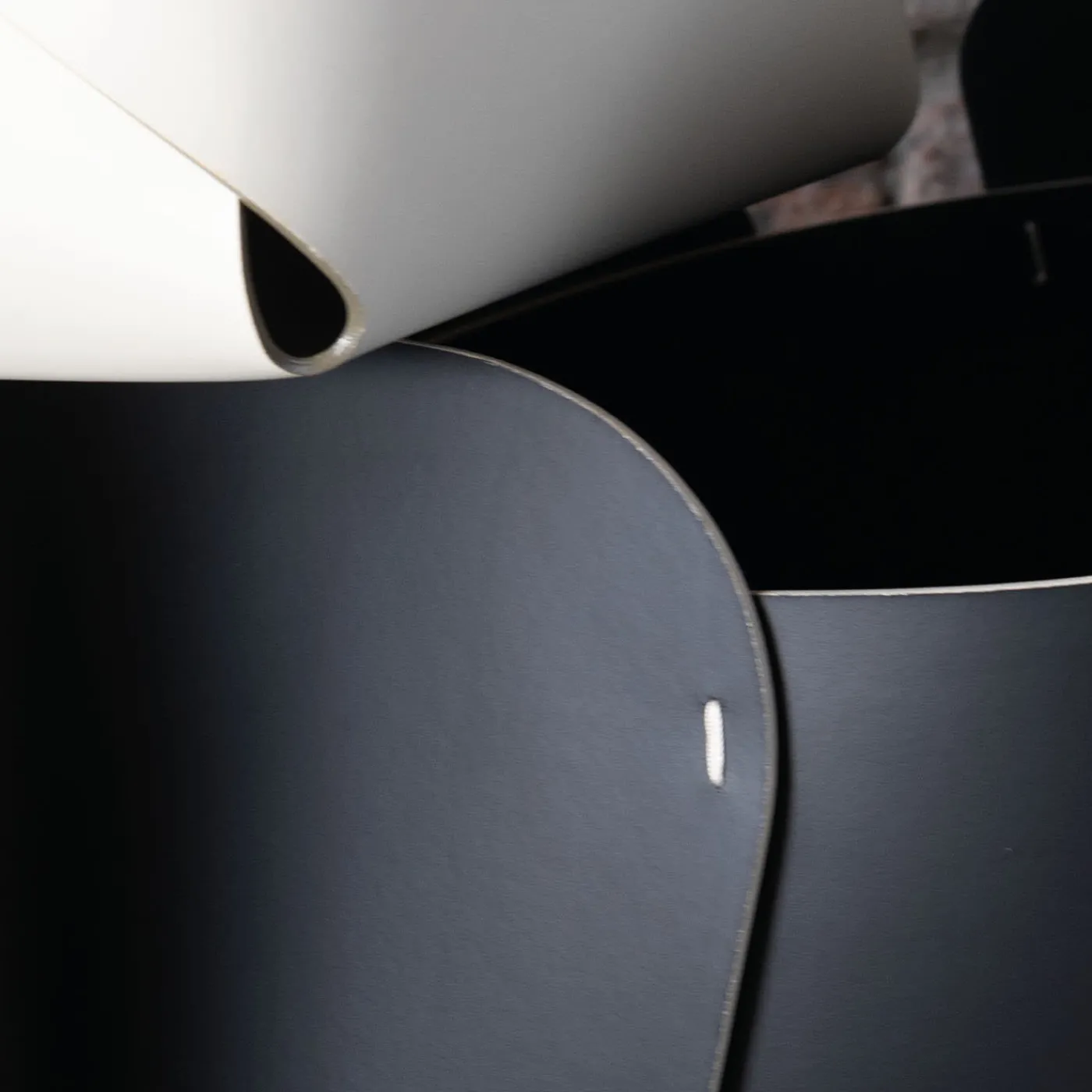 StudioNudo Overlaps Cesta regular in cuoio nera> Ceste