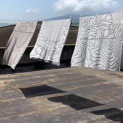 Lanificio Leo Pensieri 3 Arazzo/coperta grigio di Luca de Bona><noscript><img width=