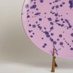 Carola fra i Trulli Piatto decorativo in ceramica lilla e viola> Piatti Decorativi