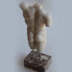 Todini Sculture Piccola scultura di torso maschile in marmo><noscript><img width=