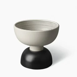 Bitossi Ceramiche Piccolo centrotavola in bianco e nero di Ettore Sottsass><noscript><img width=