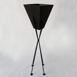 AV Metal Piedistallo in metallo con vaso Tessingiu><noscript><img width=