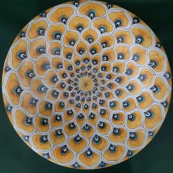 La Bottega del Vasaio Piuma di pavone gialla ⌀ Piatto decorativo da 40 cm> Piatti Decorativi