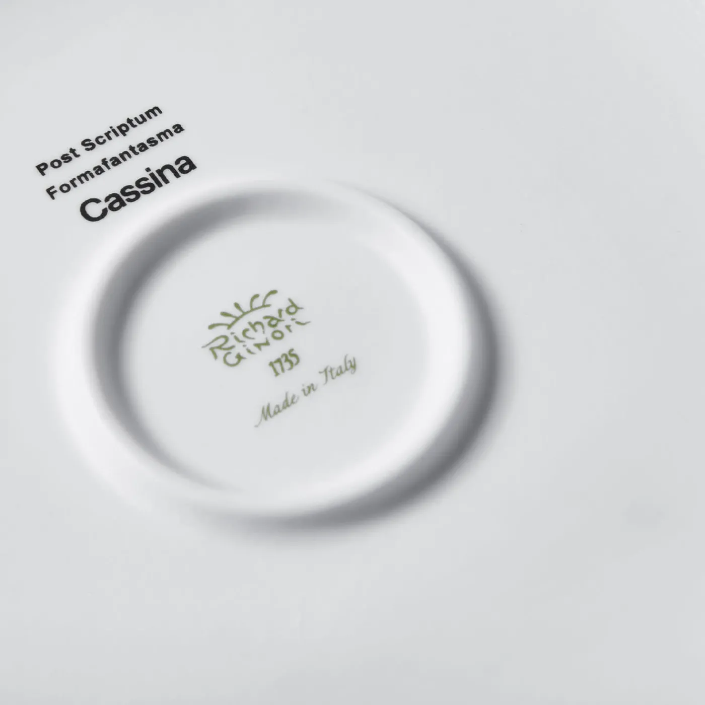 Cassina Portacandele Post Scriptum Black&White con coperchio di Formafantasma> Candelieri E Portacandele