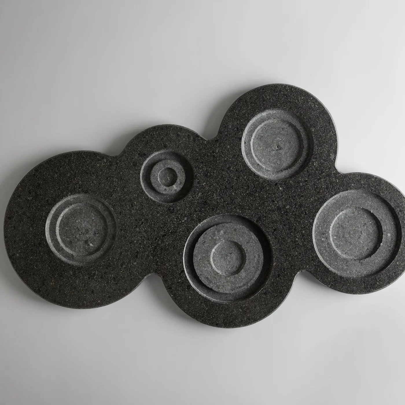 Lithea Portacandele rotondo nero di Fabio Fazio> Candelieri E Portacandele