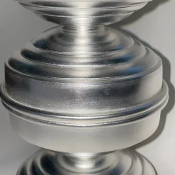 Caspal Portacandele scultoreo in ottone placcato argento><noscript><img width=