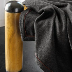 Somma 1867 Portofino Plaid grigio scuro> Coperte