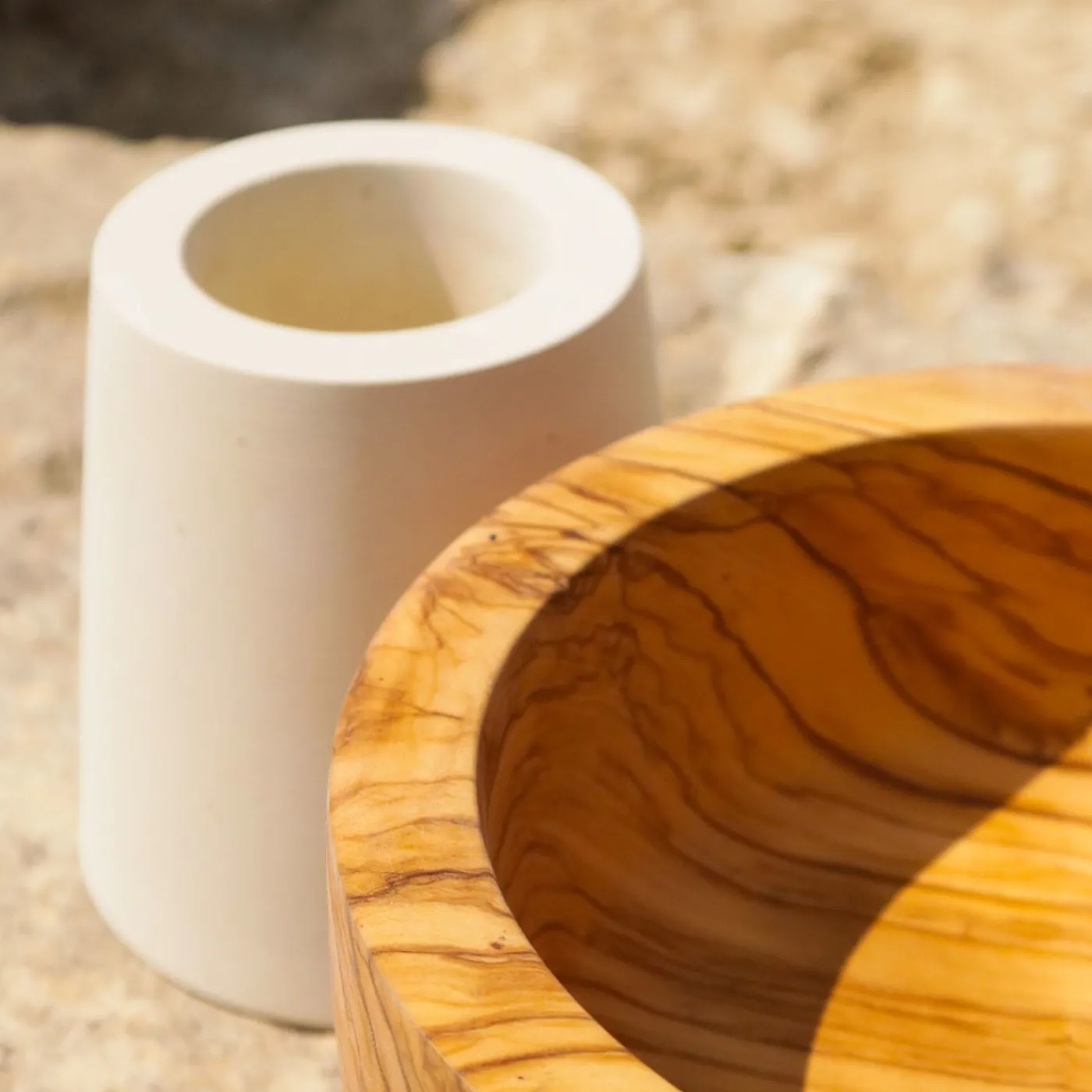 Pimar Limestone Rito N. 2 A Coppa Decorativa in Legno d'Ulivo e Pietra Leccese> Cachepot E Portavasi