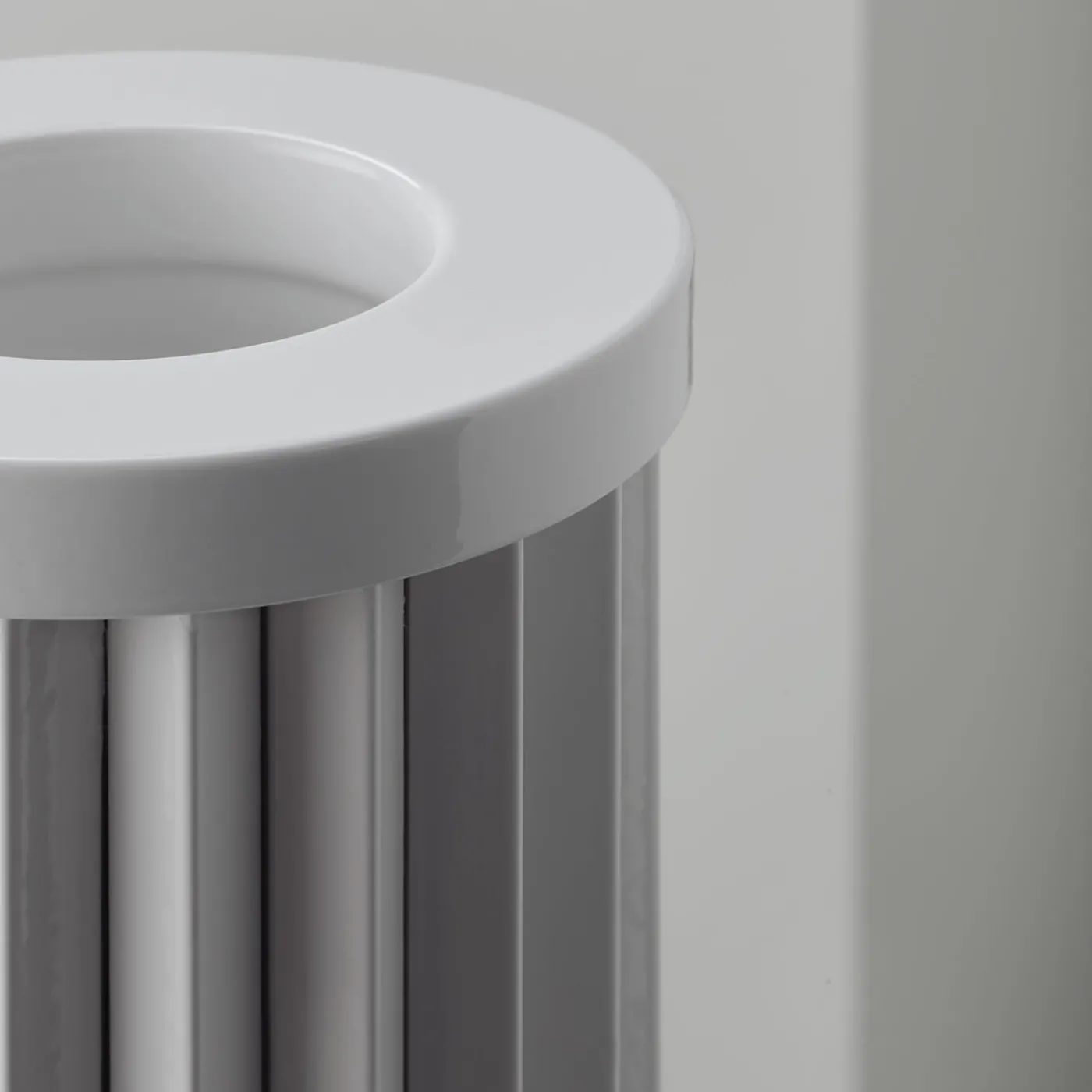 Mutina Rombini A Vaso Bianco di Ronan e Erwan Bouroullec> Vasi Da Fiori