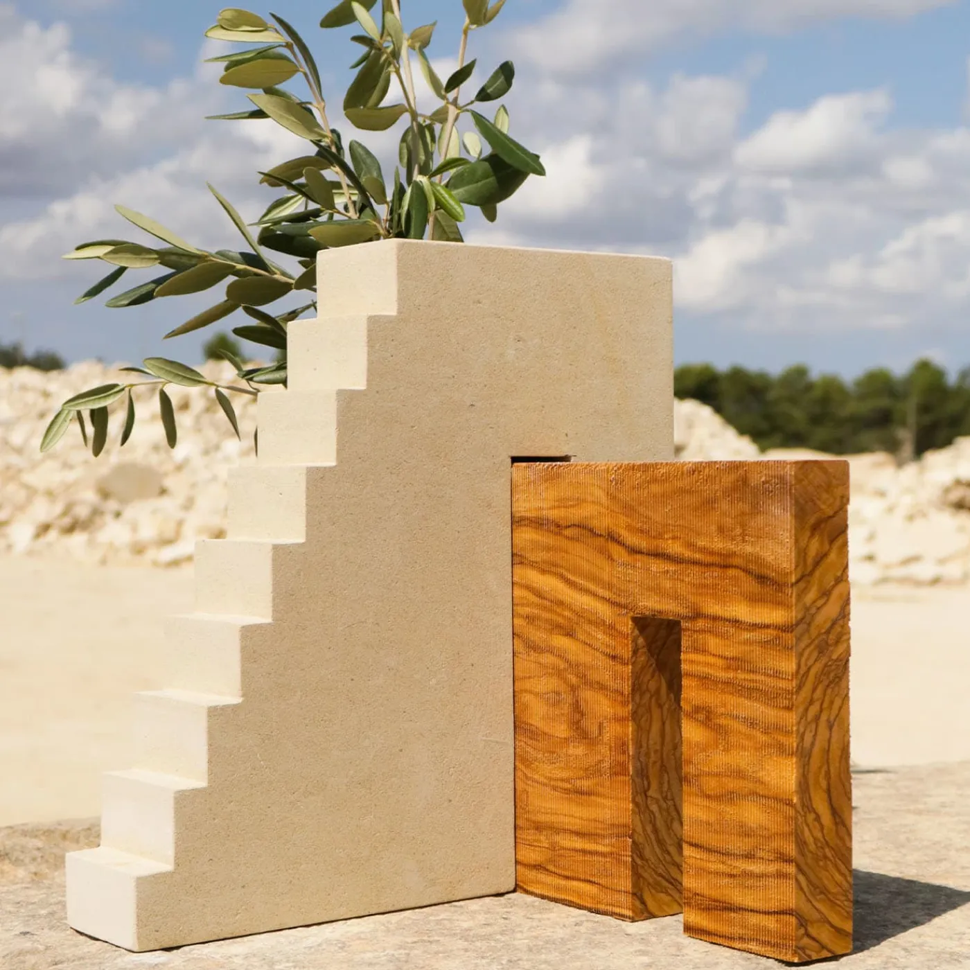 Pimar Limestone Ruderi 02 Scultura in Legno d'Ulivo e Pietra Leccese> Sculture Decorative