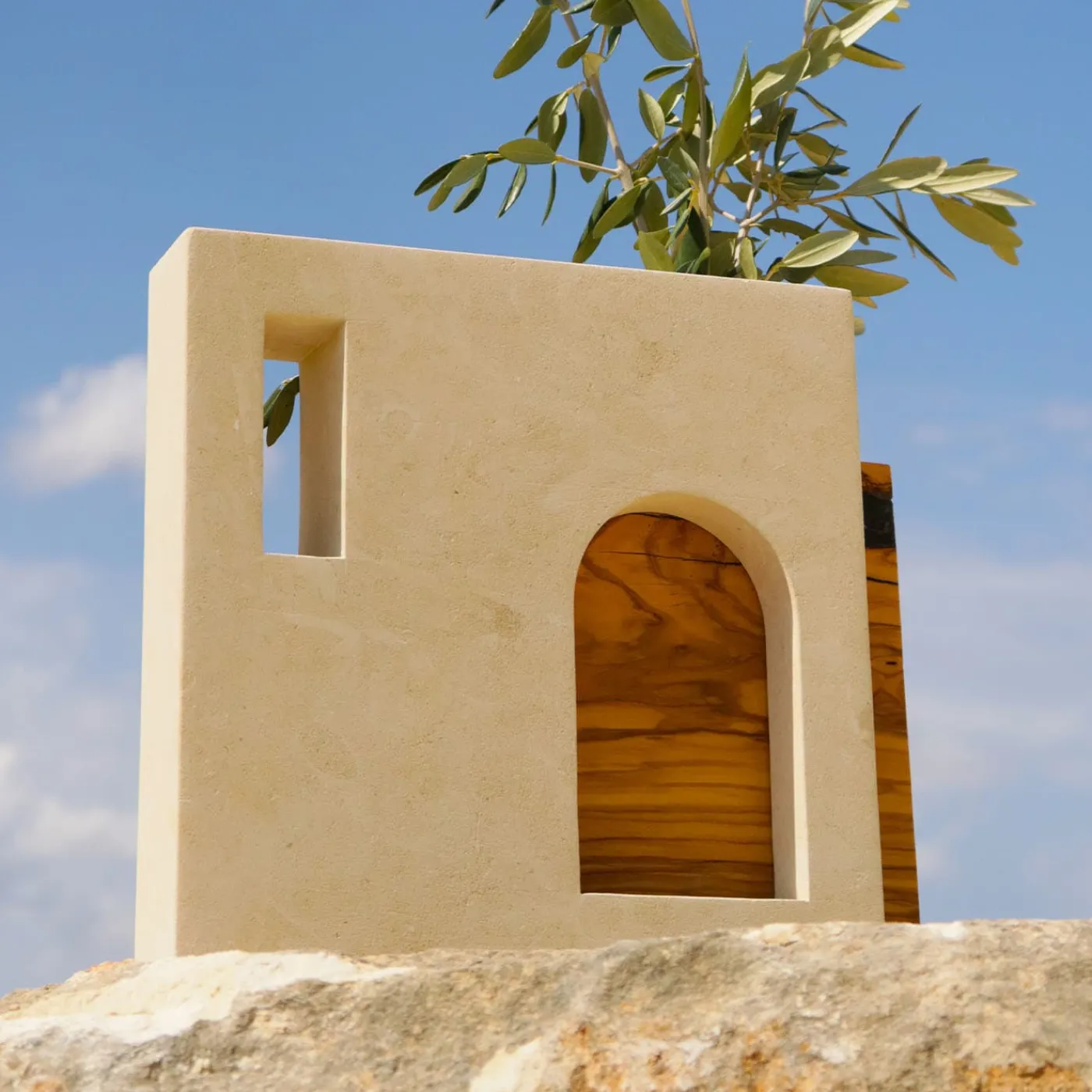 Pimar Limestone Ruderi 04 Scultura in Legno d'Ulivo e Pietra Leccese> Sculture Decorative