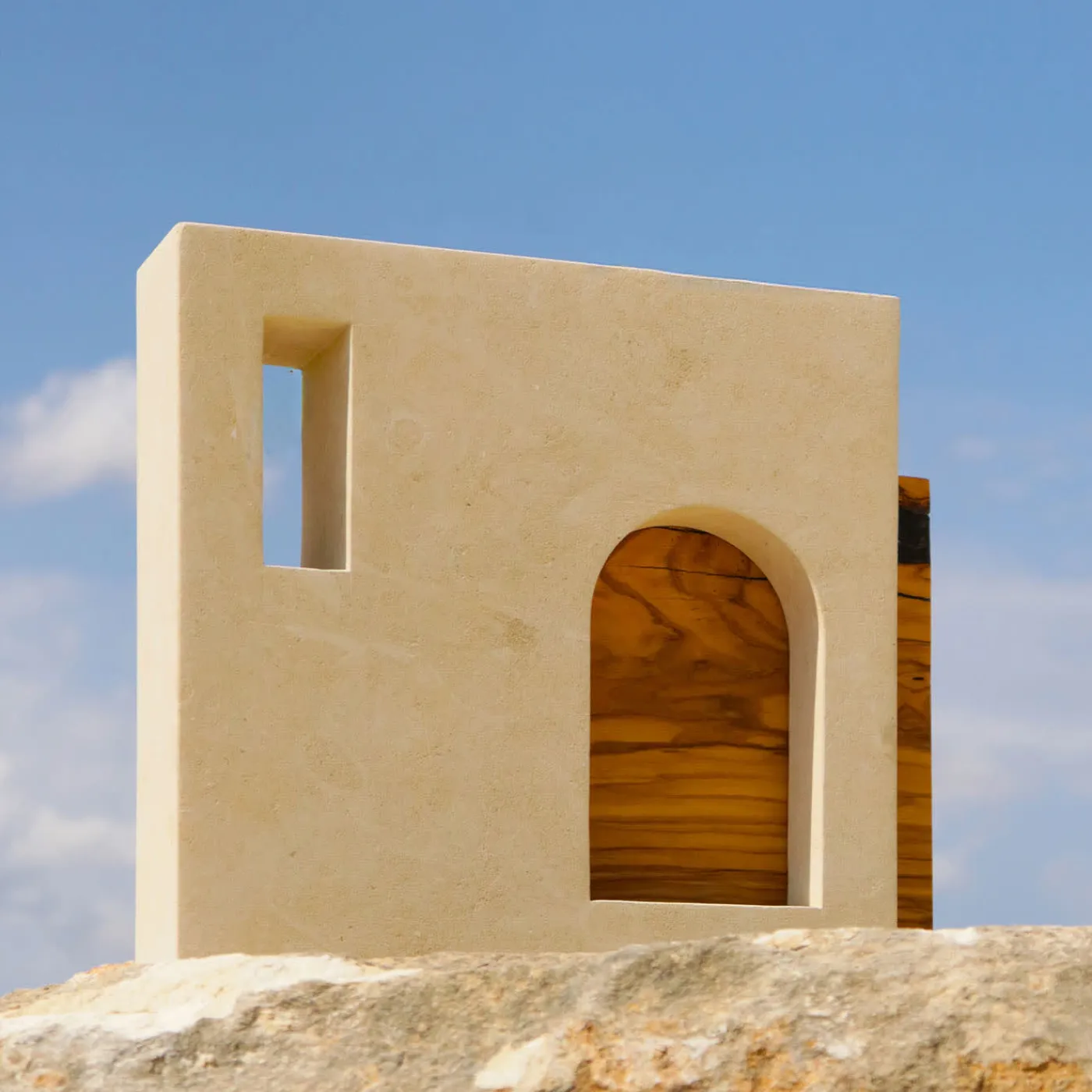 Pimar Limestone Ruderi 04 Scultura in Legno d'Ulivo e Pietra Leccese> Sculture Decorative