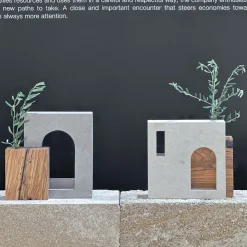 Pimar Limestone Ruderi 03 Scultura in Legno d'Ulivo e Pietra Leccese><noscript><img width=