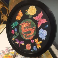 Bianco Bianchi Scagliola dipinge Drago con fiori e insetti> Pannelli Decorativi