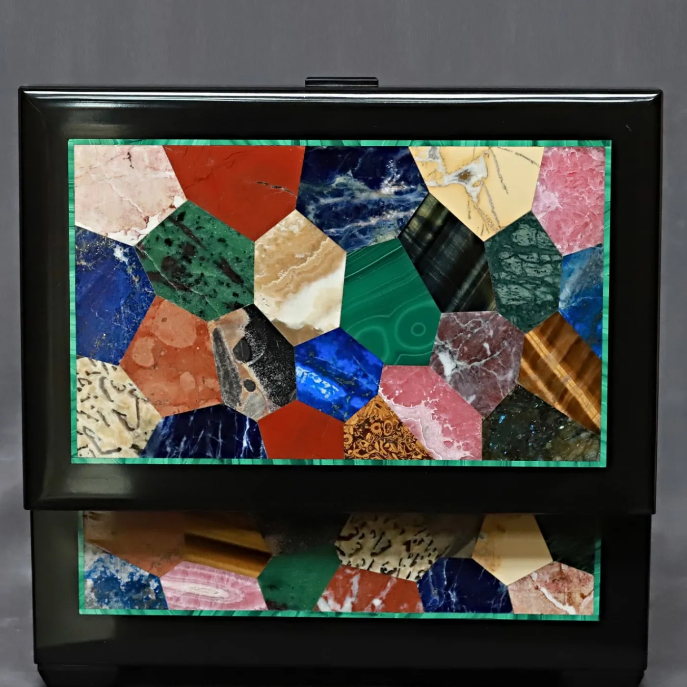 Galleria Romanelli Scatola in marmo policromo Arlecchino> Scatole