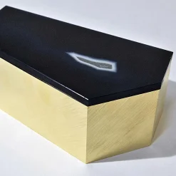 Giuliano Tincani Scatola in ottone con coperchio in agata><noscript><img width=